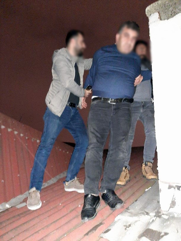 Kendilerini polis olarak tanıtarak 6 milyon TL’lik vurgun yapan şahıslar yakalandı 