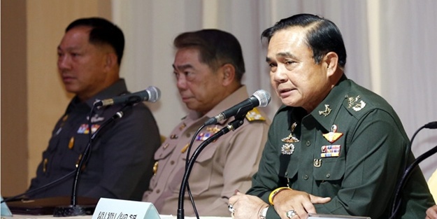 Darbeci Chan-ocha kendisini Başbakan ilan etti