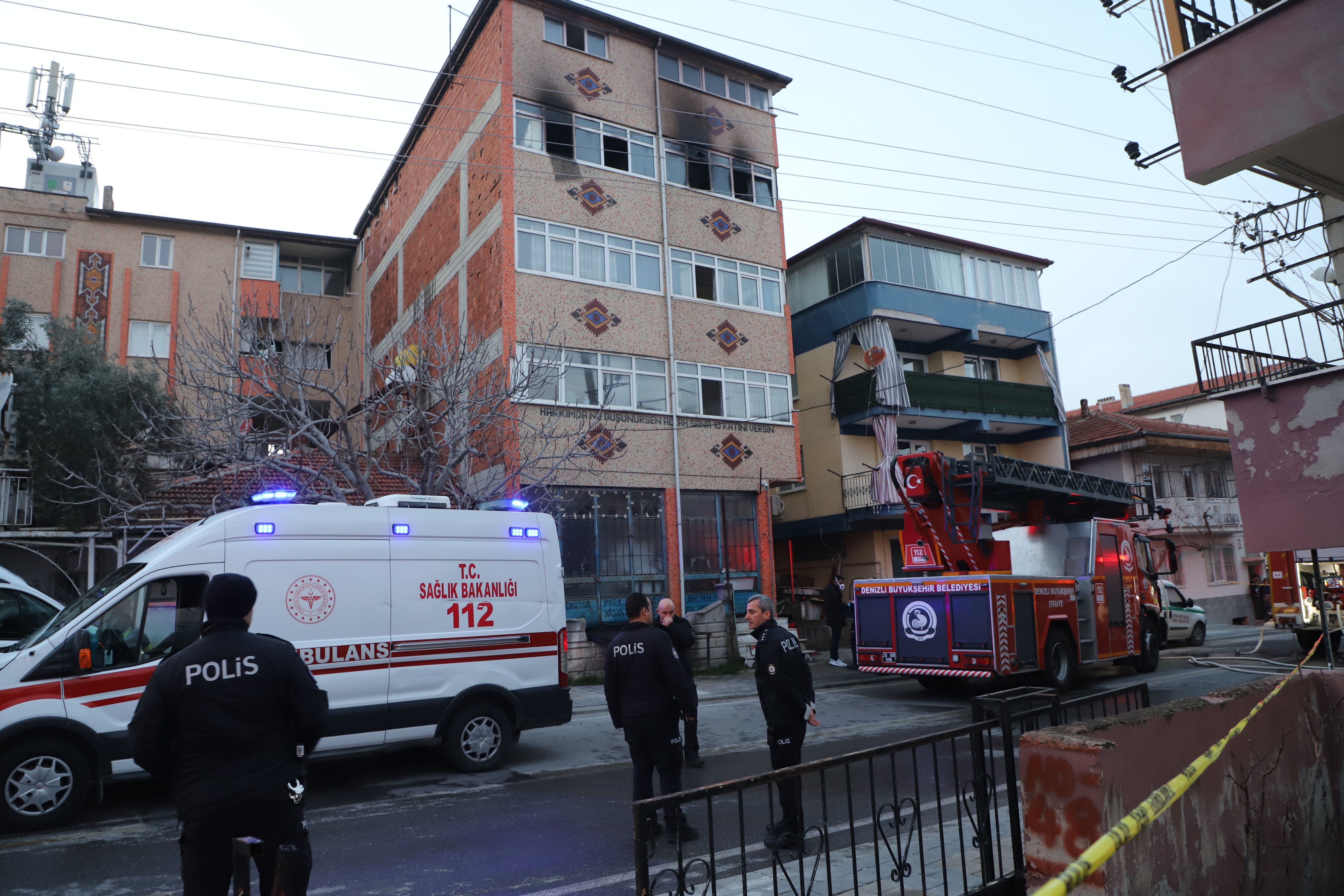 Kendini feda edip, çocuklarını kurtardı! Cesur anne yangında öldü