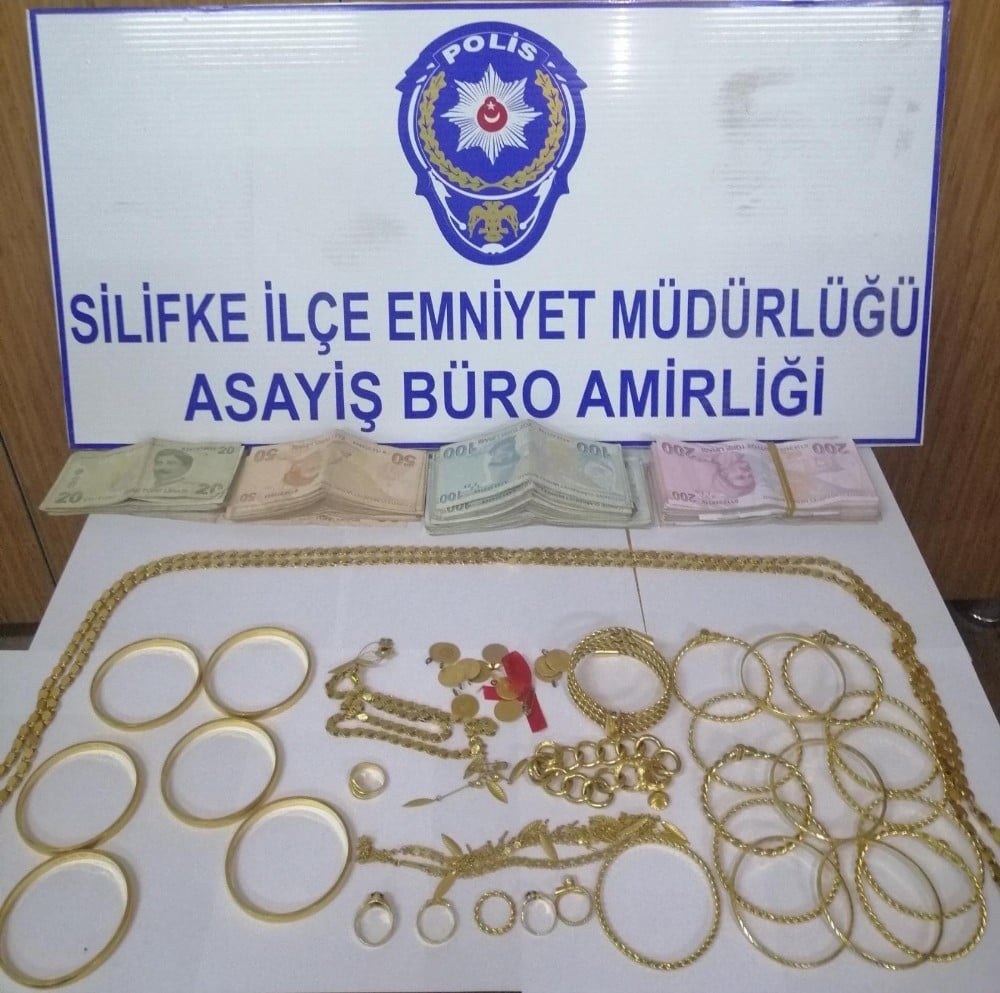 Kendini hakim, savcı ve polis olarak tanıtan şahıslar suç üstü yakalandı 