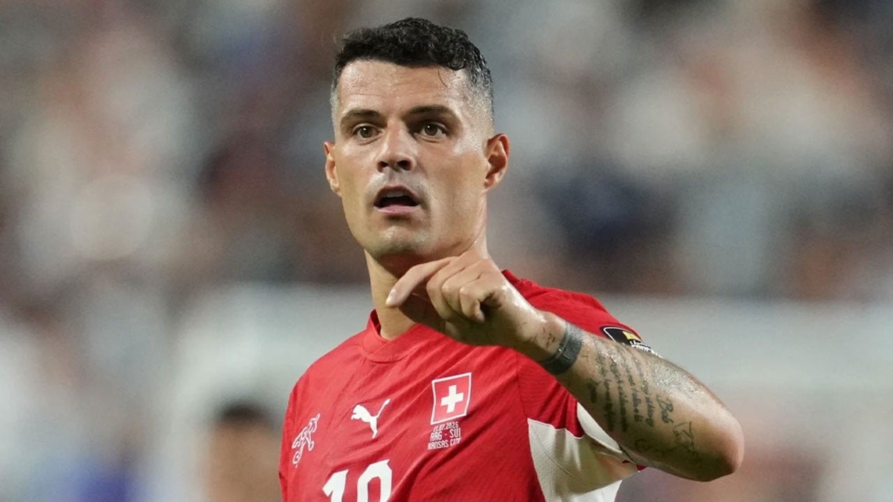 Kendini ihbar etmek zorunda kaldı! Dünyaca ünlü futbolcudan sahtekarlık itirafı