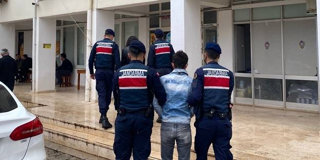 Kendisini ‘banka çalışanı’ olarak tanıtan dolandırıcı tutuklandı