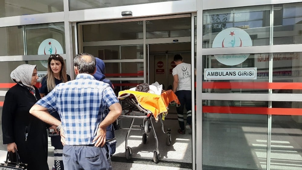 Kendisini bıçaklayan şahıs yaralandı 