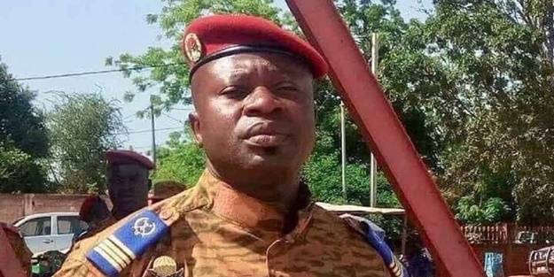 Kendisini cumhurbaşkanı ilan etti!