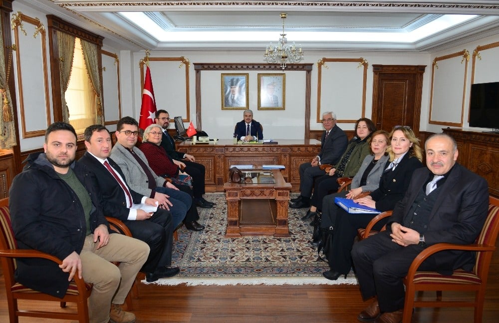 Kent Konseyi çalışma gurupları Vali Akın’ı ziyaret etti 