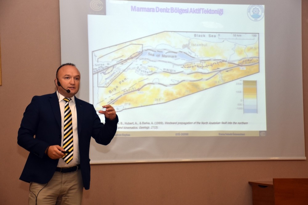 Kent Konseyi’nde ‘deprem’ konferansı 