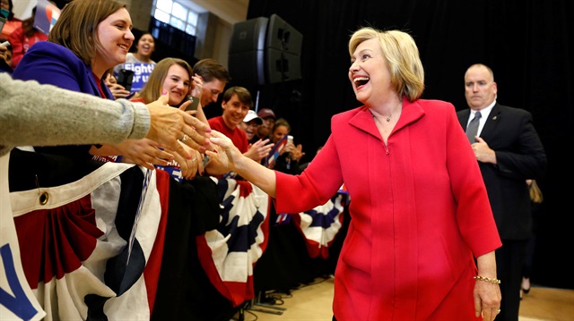 Kentucky'de ön seçimlerin galibi Hillary Clinton