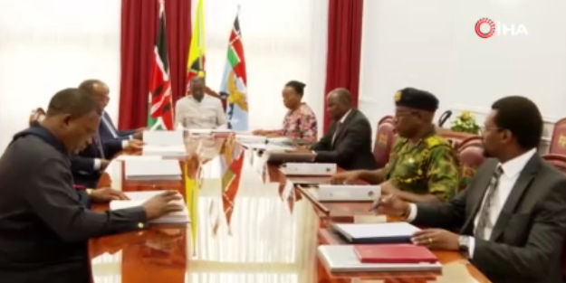 Kenya Genelkurmay Başkanı Ogolla helikopter kazasında hayatını kaybetti