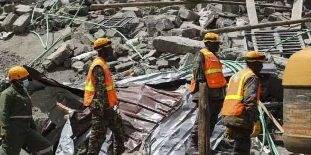 Kenya’da 6 katlı bina çöktü