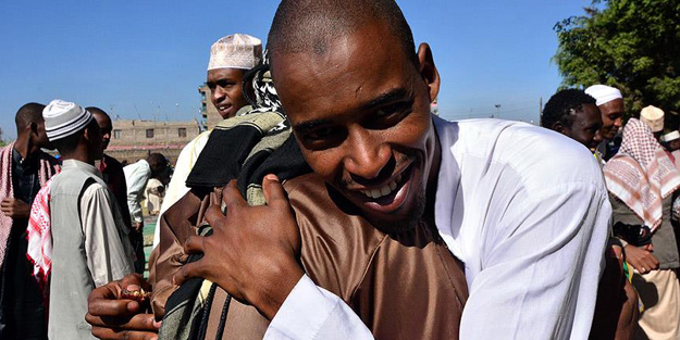 Müslümanlar Hıristiyanlara siper oldu