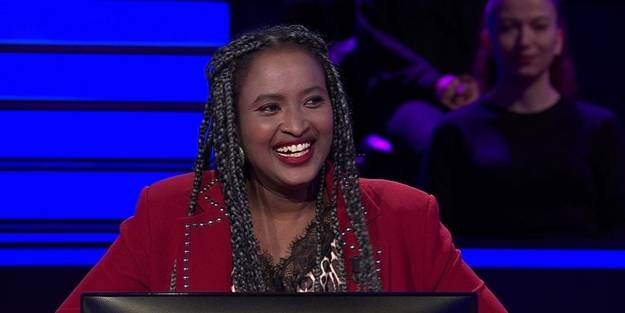 Kenyalı yarışmacı herkesi ters köşeye yatırdı