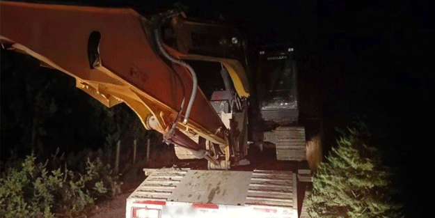 Kepçe ile define arayan 2 şüpheli yakalandı