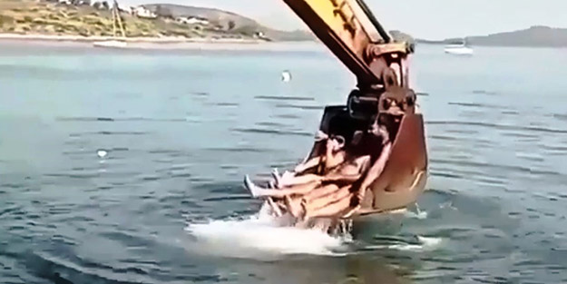 Kepçeli deniz keyfiyle su sporlarına yeni soluk getirdiler