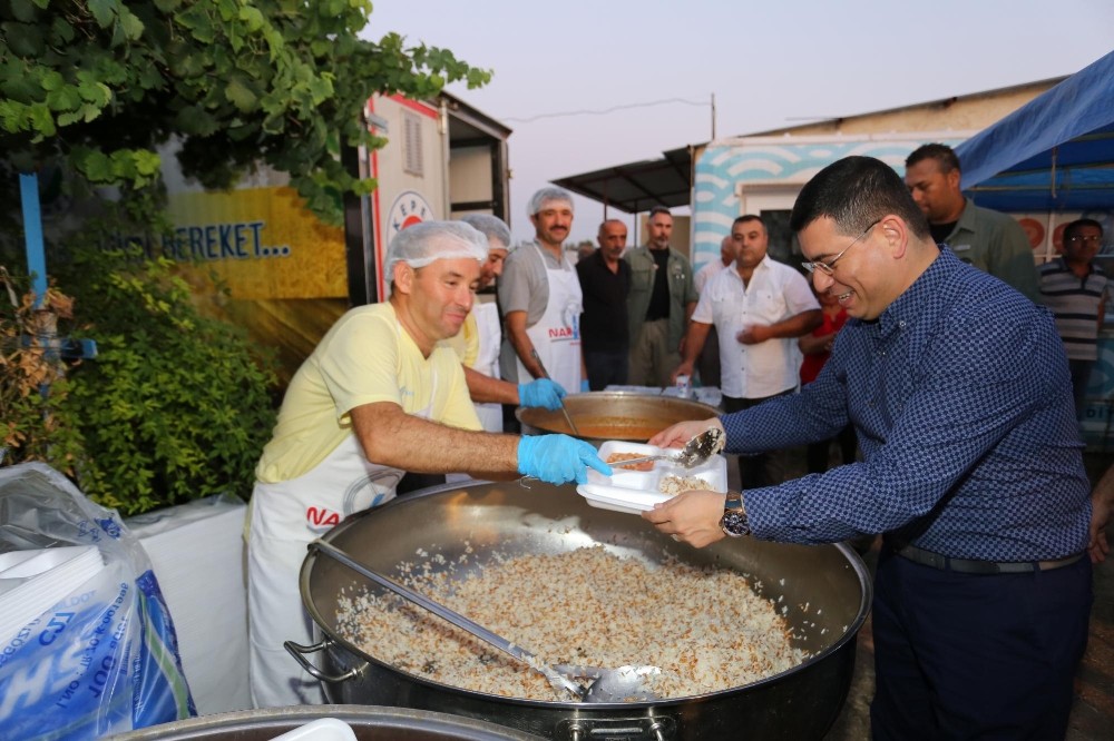 Kepez Belediyesi’nden Muharrem iftarı 