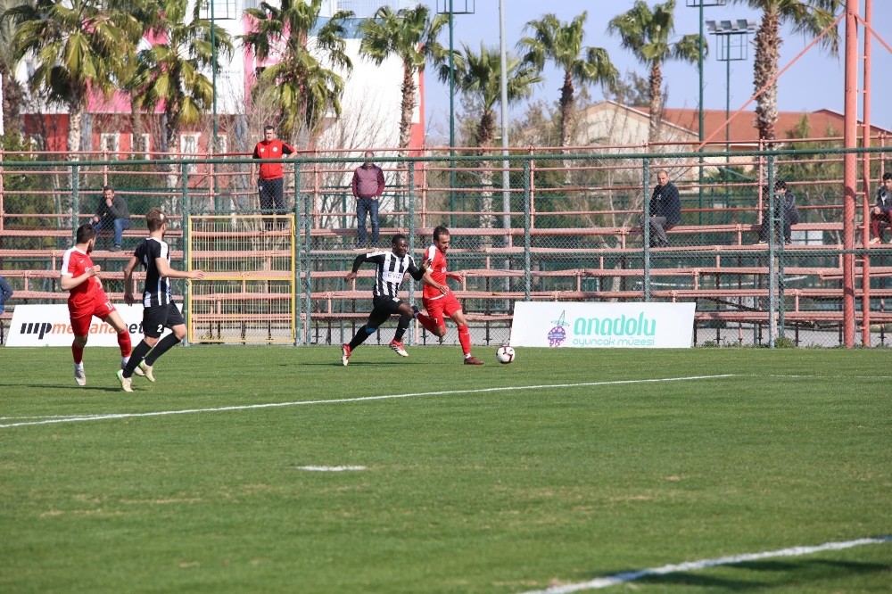 Kepez’in Altın Kramponları 3-0 galip 