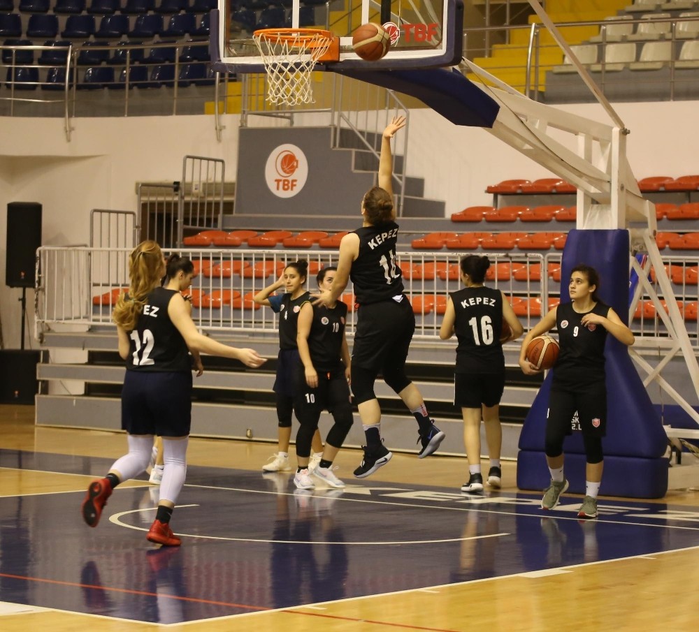 Kepez’in Belediyespor bölge şampiyonasında ikinciliğe yükseldi 