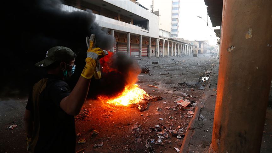 Kerbela'da protestocular Bedir Tugayları Merkezi'ni yaktı