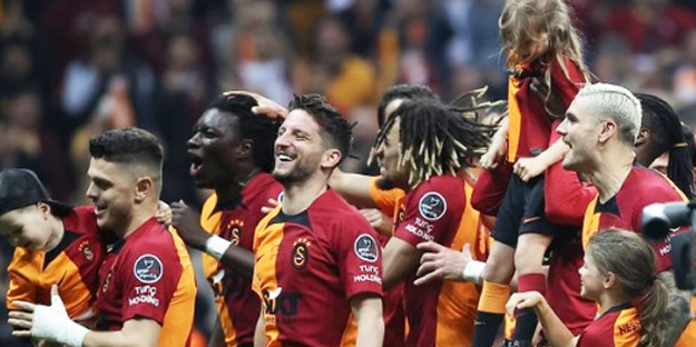 Kerem Aktürkoğlu'na sürpriz talip! Transfer ve ayrılık...