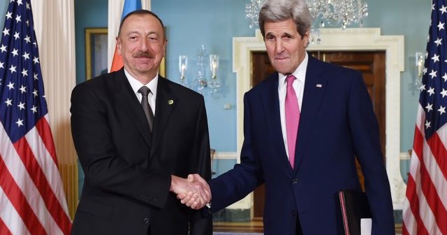 Kerry ile Aliyev görüştü