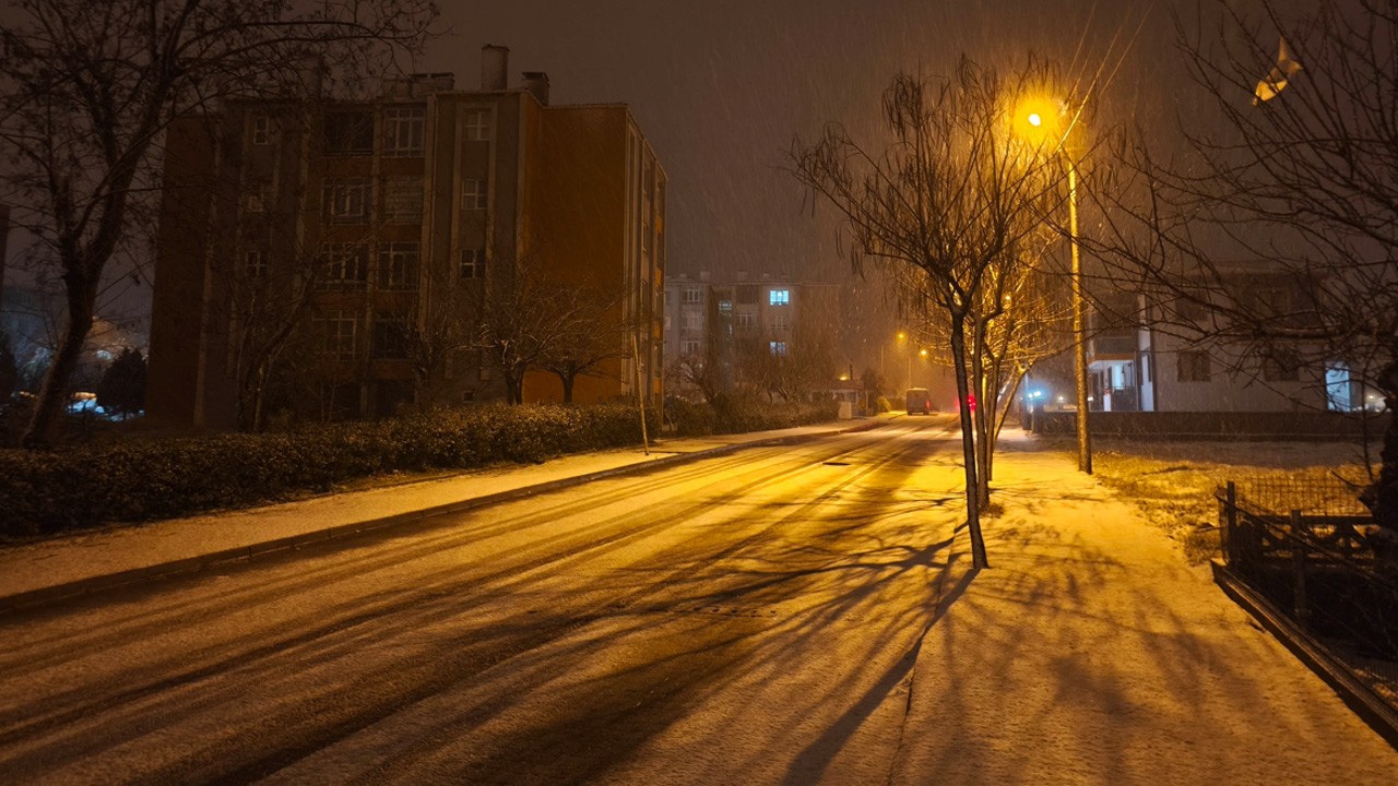 Keşan'da kar yağışı etkili oldu