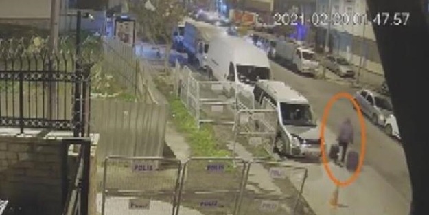 Keşif yapan terörist ağacın üzerinde yakalandı