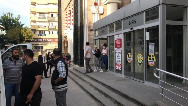 Kesinleşmiş 17 yıl hapis cezası bulunan zanlı Kuşadası’nda yakaladı 