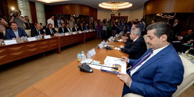 KESK ve Kamu-Sen masaya çakıldı