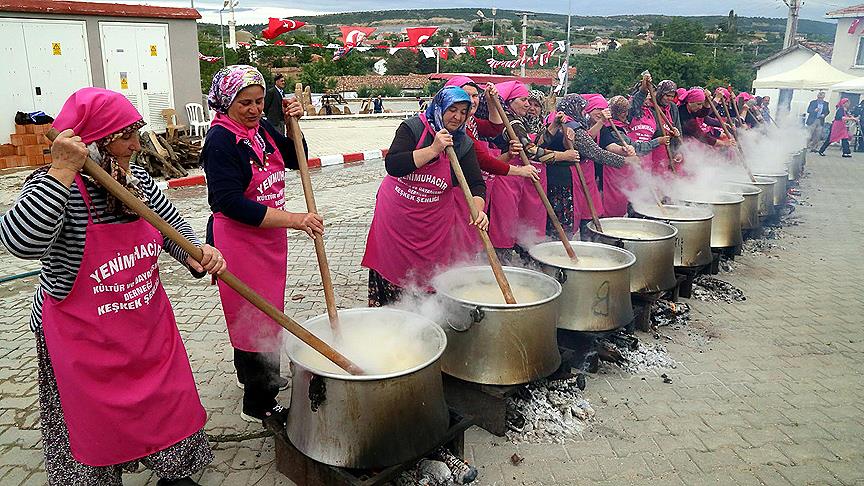 "Keşkek tarihi ve öyküsü bir olan bir yemek"