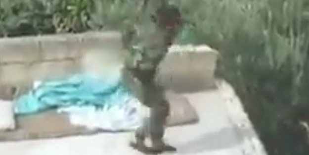 Keskin nişancımız YPG'li teröristi böyle avladı