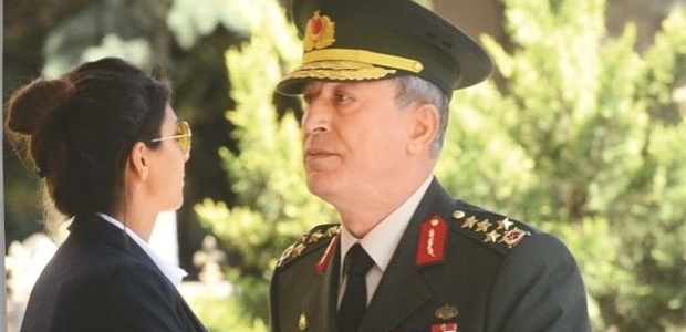 Keskin nişancıya Org. Akar'dan tebrik