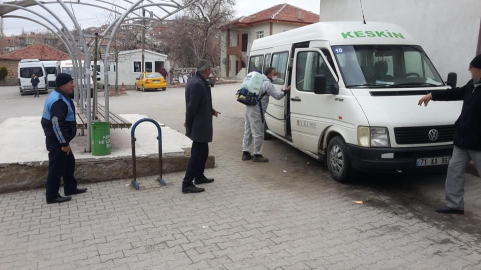 Keskin’de servis araçları dezenfekte ediliyor 