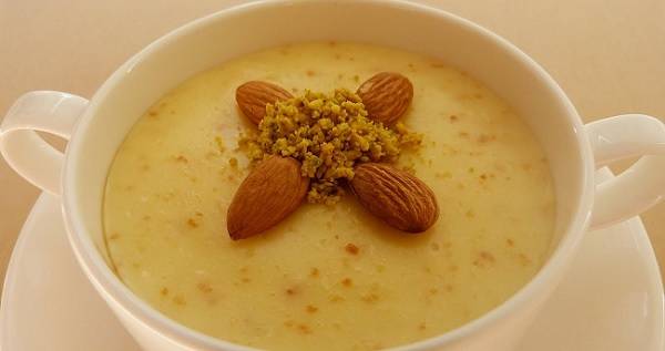 Keşkül nasıl yapılır? Tam ölçülü kıvamında keşkül tarifi