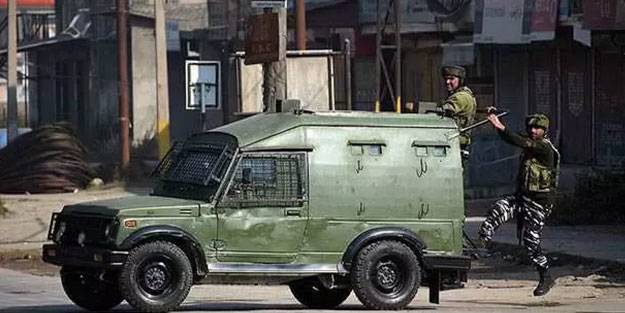 Keşmir'de çatışma: Çok sayıda ölü ve gözaltı var