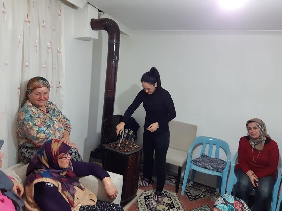 Kestaneler AK Parti’li kadınlardan 