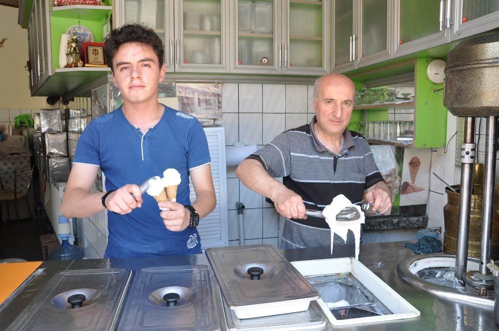Kestaneli dondurmaya ilgi 