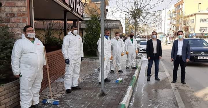 Kestel’de boş kalan sokaklar ve caddeler dezenfekte ediliyor 