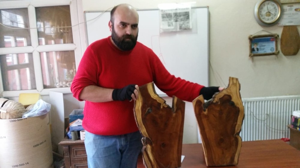 Kestikleri kütükte kurt figürü çıktı 