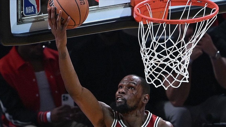 Kevin Durant, NBA'de bunu da başardı!