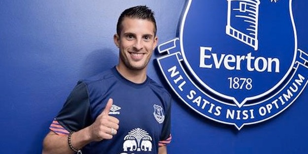 Kevin Mirallas Everton ile devam dedi