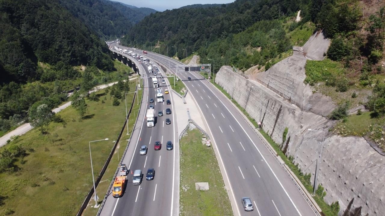 KGM o yollar için uyarı yaptı! İşte Türkiye genelinde yol durumu