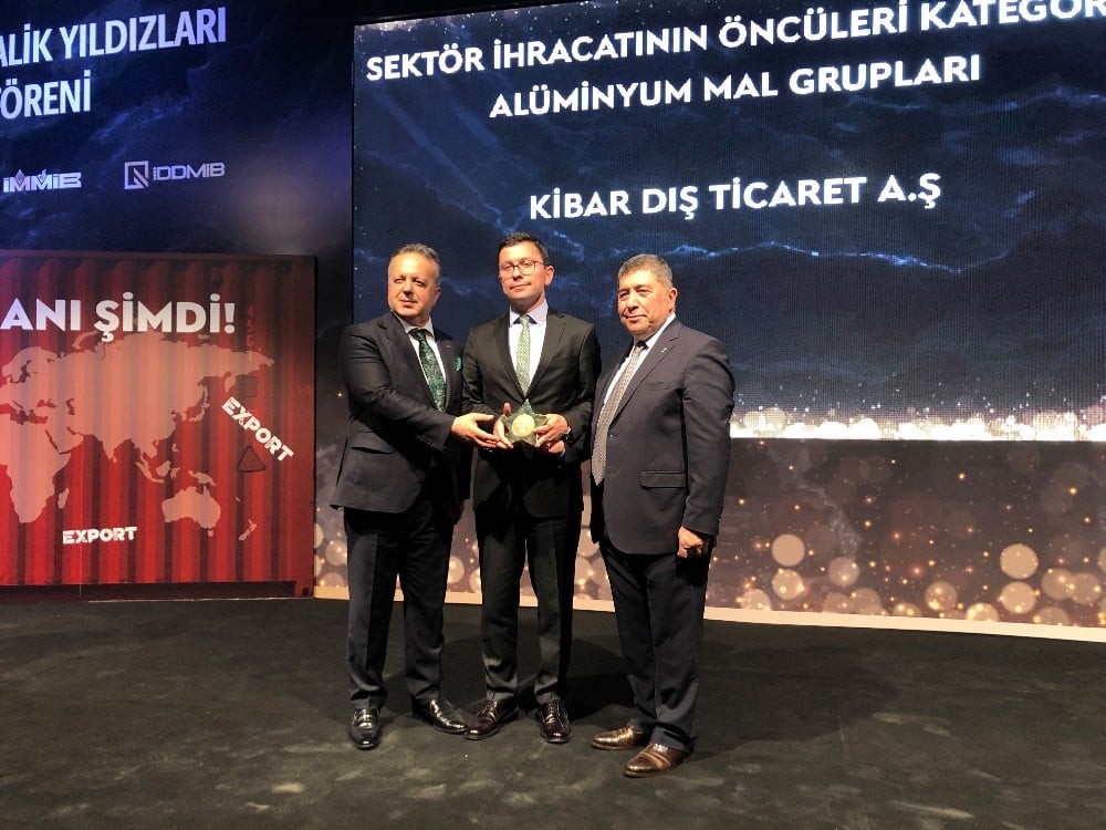 Kibar Dış Ticaret’e İDDMİB’ten ’ihracatın metalik yıldızı’ ödülü 