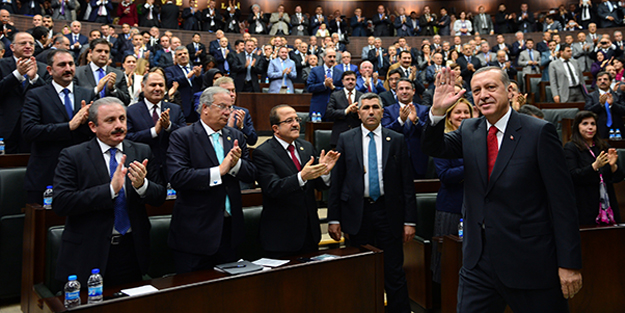 Kibir abidelerine boyun eğmeyeceğiz