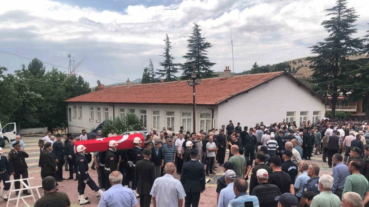 Kıbrıs gazisi Hüyük’te dualarla uğurlandı