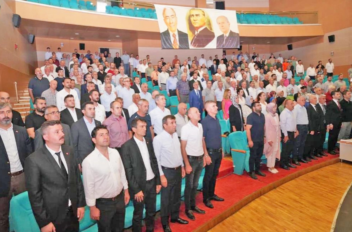 Kıbrıs Türk'ü yalnız olmadığını bilsin: Ülkücüler şehadete yürümeye hazırdır