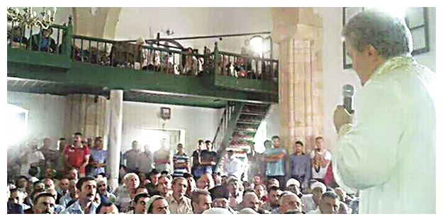 Kıbrıslı Türkler Rum kesiminde ilk kez bayram namazı kıldı