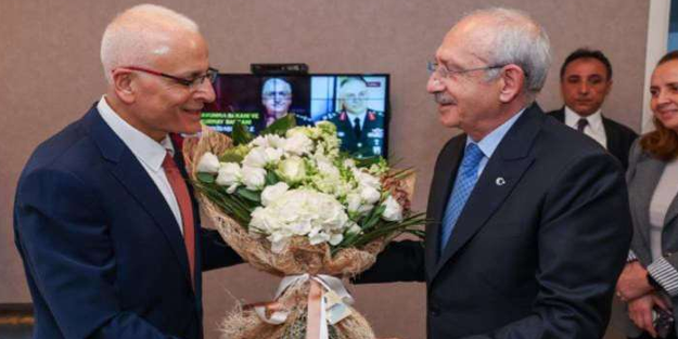 Kıçdaroğlu'ndan 'terör propagandası' suçundan ceza alan Yanardağ'a ziyaret!