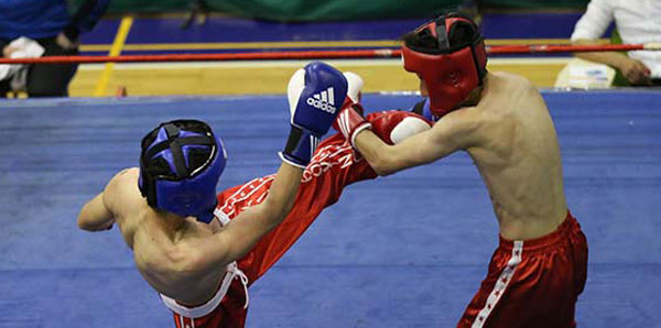Kick Boks Takımı sporcusu Ömer Bağcı, İrlanda’da şampiyonluk peşinde