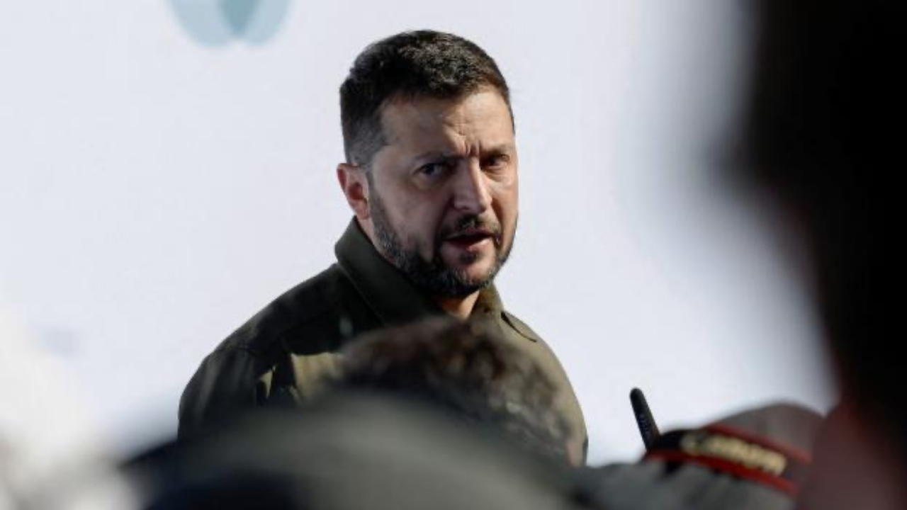 Kiev karanlıkta… Zelenski açıkladı: Rus saldırıları sonrası başkentin yüzde 60’ı elektriksiz kaldı