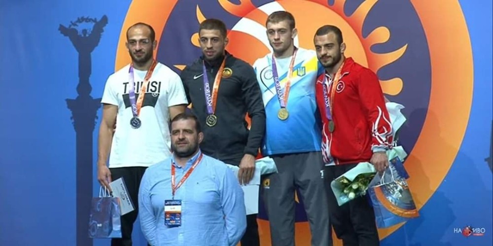 Kiev turnuvasında 5 madalya kazanan milliler takım halinde 3. oldu 