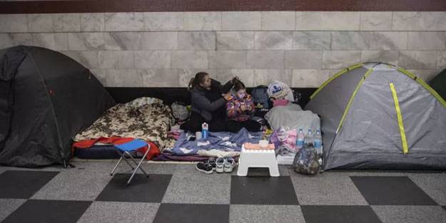 Kievliler bombardıman yeniden metro istasyonlarına sığındı